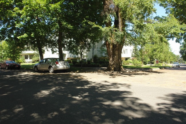 950 S Ash St in Spokane, WA - Foto de edificio - Building Photo