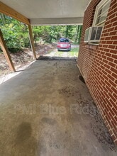 707 Rhodes Park Dr in Hendersonville, NC - Building Photo - Building Photo