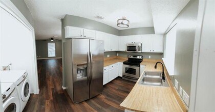 9 E Mountain Creek Ct in Grand Prairie, TX - Building Photo - Building Photo