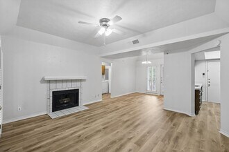 3105 San Jacinto St, Unit 207 in Dallas, TX - Building Photo - Building Photo