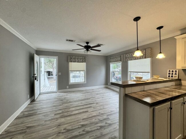 2323 NW 46th Ct in Ocala, FL - Building Photo - Building Photo