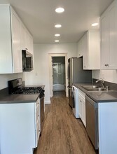 520 E Daily Dr in Camarillo, CA - Building Photo - Building Photo