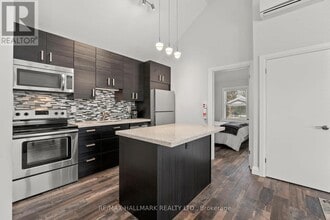 276 King Edward Ave in Toronto, ON - Building Photo - Building Photo