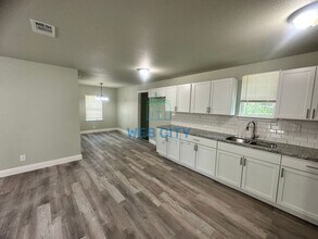 6352 Latta St in Dallas, TX - Building Photo - Building Photo