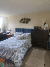 1242 S Military Trail in Deerfield Beach, FL - Building Photo - Building Photo