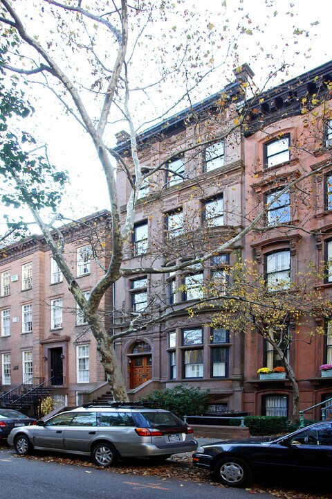 106 Pierrepont St in Brooklyn, NY - Foto de edificio