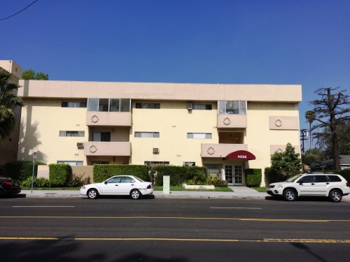 14335 Burbank Blvd in Van Nuys, CA - Building Photo