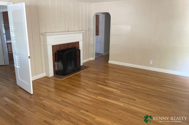 123 Beverly Dr in San Carlos, CA - Building Photo - Building Photo