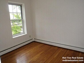 1315 Commonwealth Ave in Boston, MA - Building Photo - Building Photo