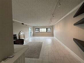 4141 Bayshore Blvd in Tampa, FL - Building Photo - Building Photo