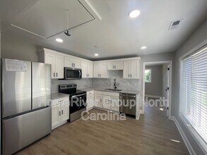 209 N Davis Ave in Newton, NC - Building Photo - Building Photo