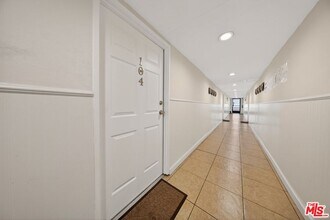 11063 Cumpston St in Los Angeles, CA - Building Photo - Building Photo