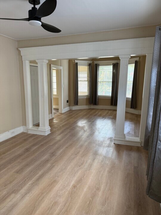 813 Campbell Ave, Unit 813 Campbell ave 2nd in West Haven, CT - Building Photo