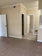 1028 Mockingbird Ln in Clovis, NM - Building Photo - Building Photo