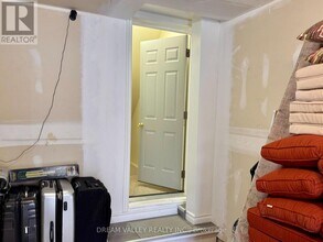 99 Pilkington Dr in Toronto, ON - Building Photo - Building Photo