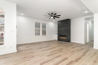 2422 Vagas St in Dallas, TX - Building Photo - Building Photo