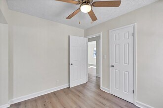 327 Alger Ave in Louisville, KY - Building Photo - Building Photo