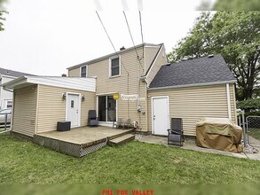 121 Hazel St in Neenah, WI - Building Photo - Building Photo