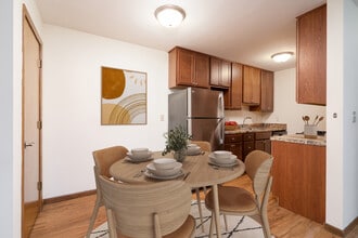 Kings Highway Apartments in Minneapolis, MN - Building Photo - Building Photo