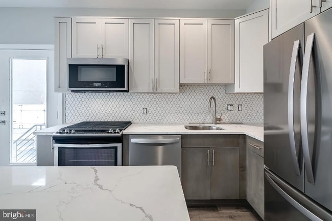 property at 1013 S 20th St