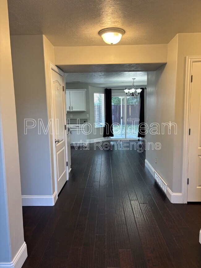2191 Loch Lomond Dr in Saratoga Springs, UT - Building Photo - Building Photo