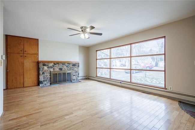 property at 43 River Meadow Dr