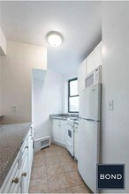332 E 93rd St-Unit -#C2 in New York, NY - Building Photo - Building Photo