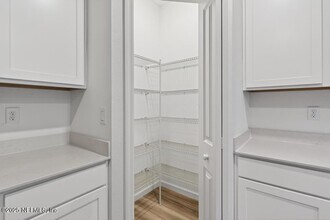 3989 Mid Century St in Jacksonville, FL - Building Photo - Building Photo