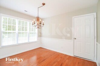 2648 Wynbrook Dr in Winston-Salem, NC - Foto de edificio - Building Photo