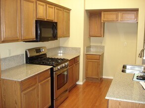 5815 W Brookdale Dr in Reno, NV - Building Photo - Building Photo