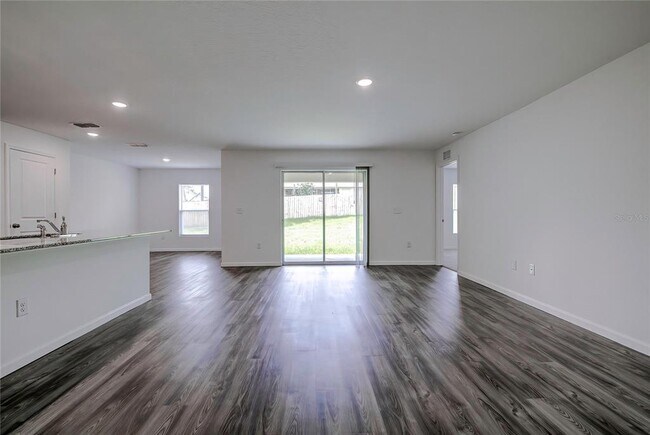 2440 Ring Rd in Spring Hill, FL - Building Photo - Building Photo