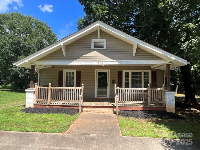 property at 1123 Fifth St