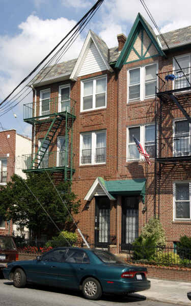 825-827 Bay Ridge Ave in Brooklyn, NY - Building Photo