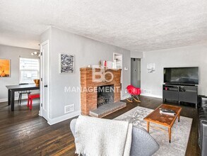 3485 NE Lombard Ct in Portland, OR - Building Photo - Building Photo