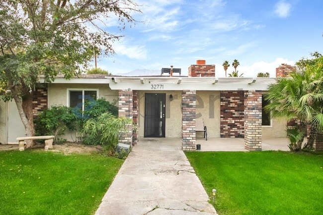 32771 Whispering Palms Trail