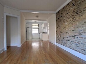 2332.5 N Spaulding Ave-Unit -3B in Chicago, IL - Building Photo - Building Photo