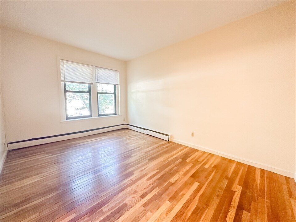 1245 Commonwealth Ave in Boston, MA - Building Photo