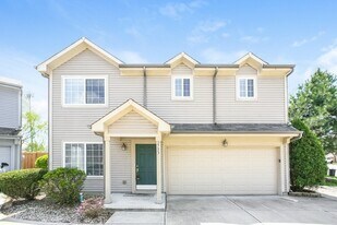 2753 Grand Fir Dr in Greenwood, IN - Building Photo