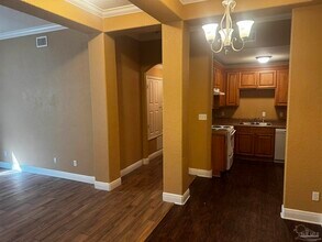 7071 Lake Joanne Dr in Pensacola, FL - Foto de edificio - Building Photo