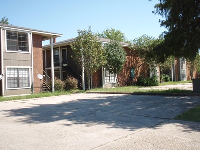 Ocani Apartments in New Iberia, LA - Building Photo