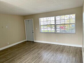 3481 Helena Dr-Unit -11 in Lake Worth, FL - Building Photo - Building Photo