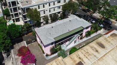 923 Westbourne Dr in West Hollywood, CA - Building Photo - Building Photo