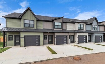 302 Jonathan Wade Cir in Clarksville, TN - Building Photo