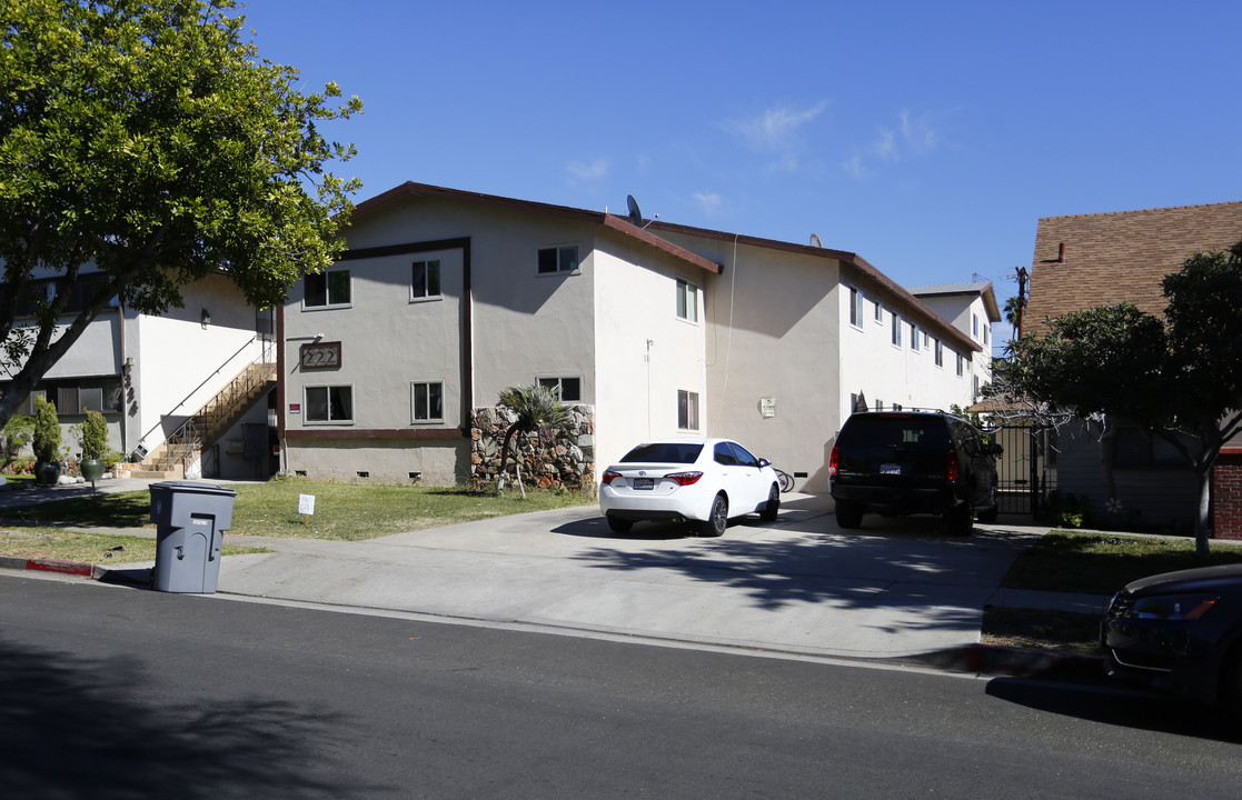 222 N Belmont St in Glendale, CA - Building Photo