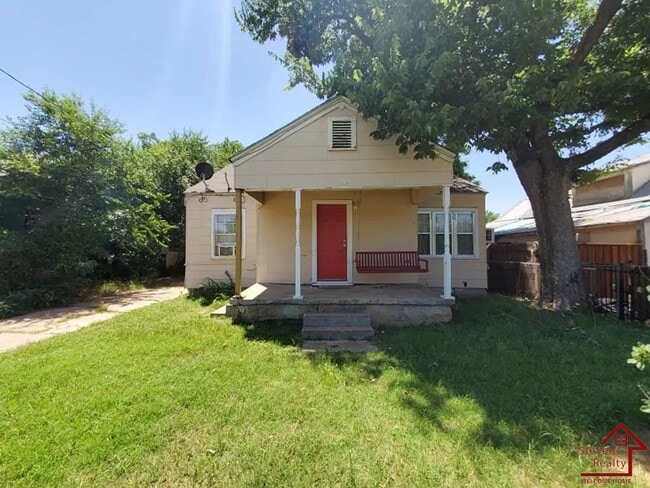 property at 1309 SW 9th St