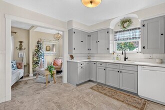 350 Converse St in Longmeadow, MA - Building Photo - Building Photo