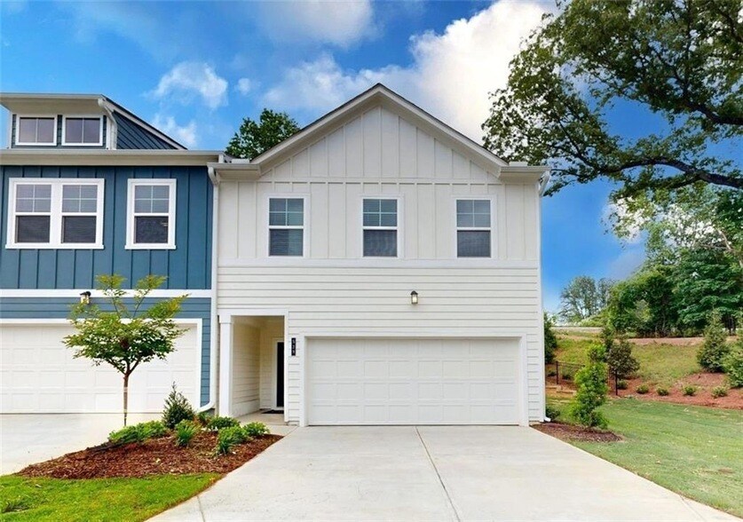 504 John Harm Wy in Gainesville, GA - Building Photo