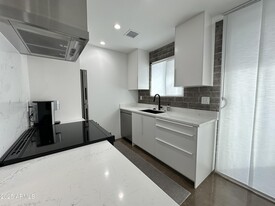 4206 N 38th St in Phoenix, AZ - Building Photo
