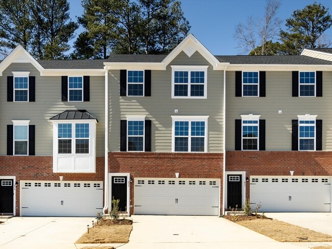 431 Moondance Dr