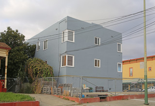 1241 E 18th St in Oakland, CA - Building Photo - Building Photo